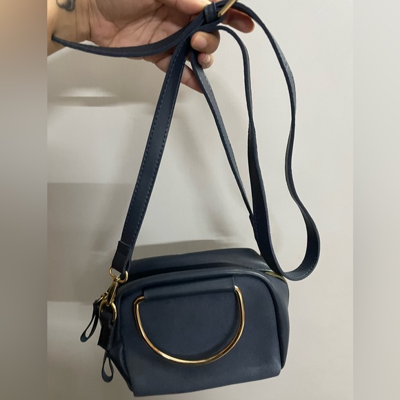 blue crossbody bag with gold handle - Picture 7 of 7